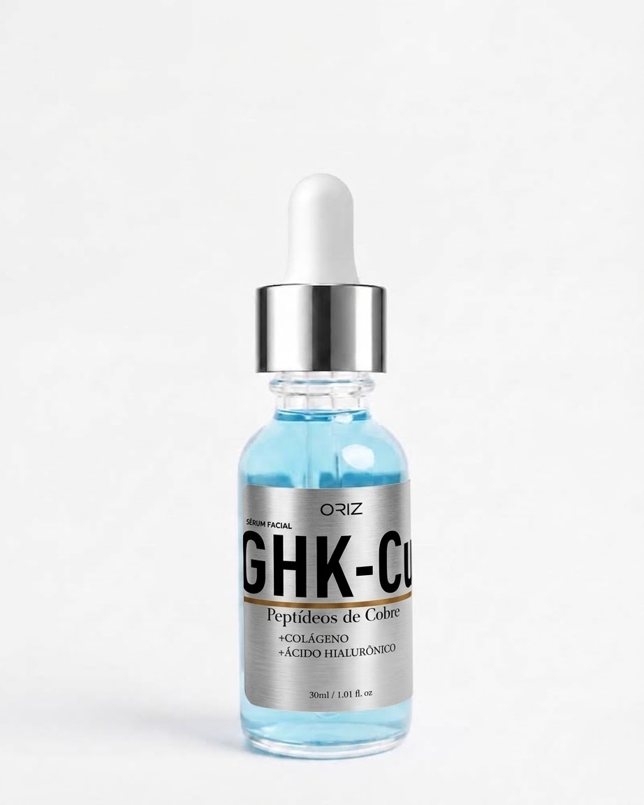 Frasco de vidro do sérum GHK-Cu da ORIZ, 30 ml, com o líquido azul claro visível e conta-gotas branco.